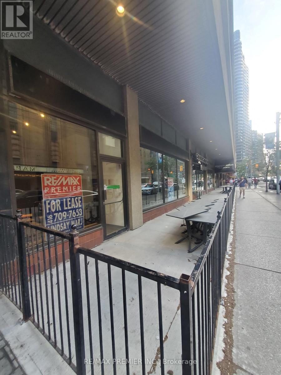 200 - 45 CARLTON STREET