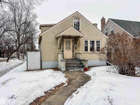 11345 93 ST NW Edmonton AB T5G1C3