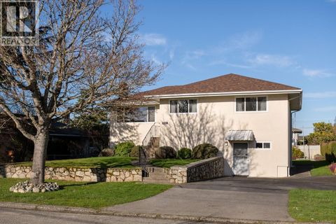 1650 Mortimer St Saanich BC V8P3A8