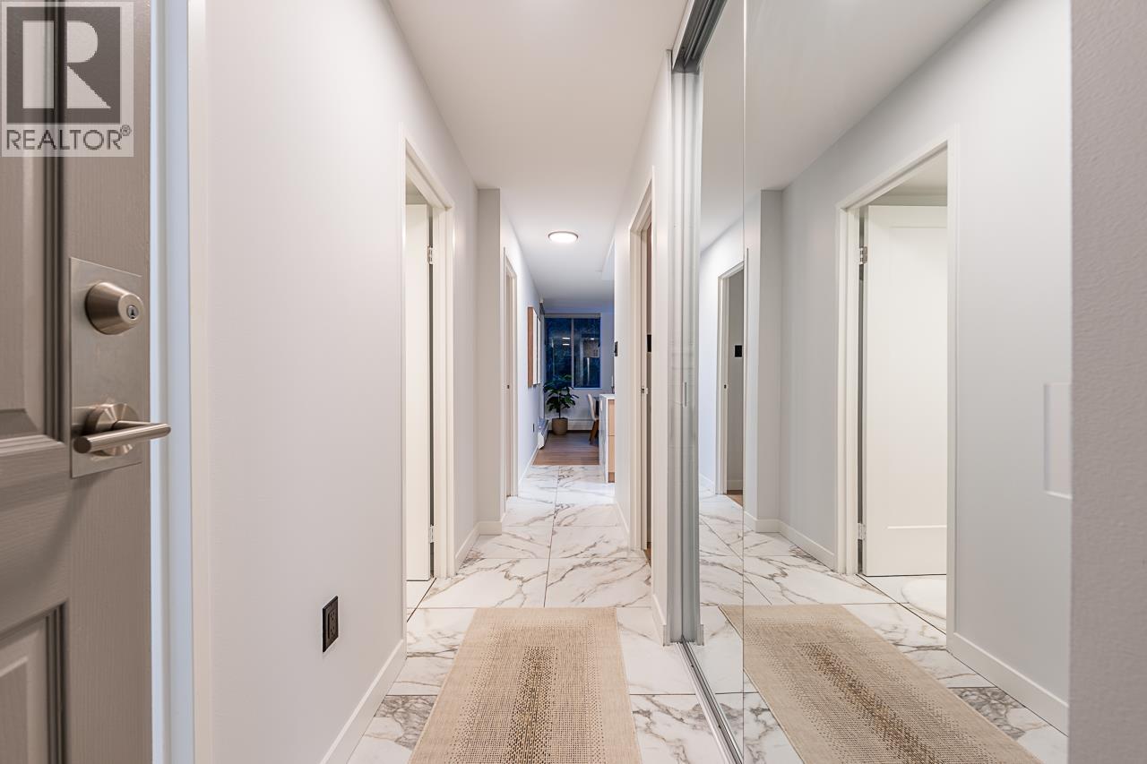 608 2004 FULLERTON AVENUE