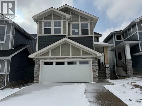 115 Sundown Crescent Cochrane AB T4C1Y3