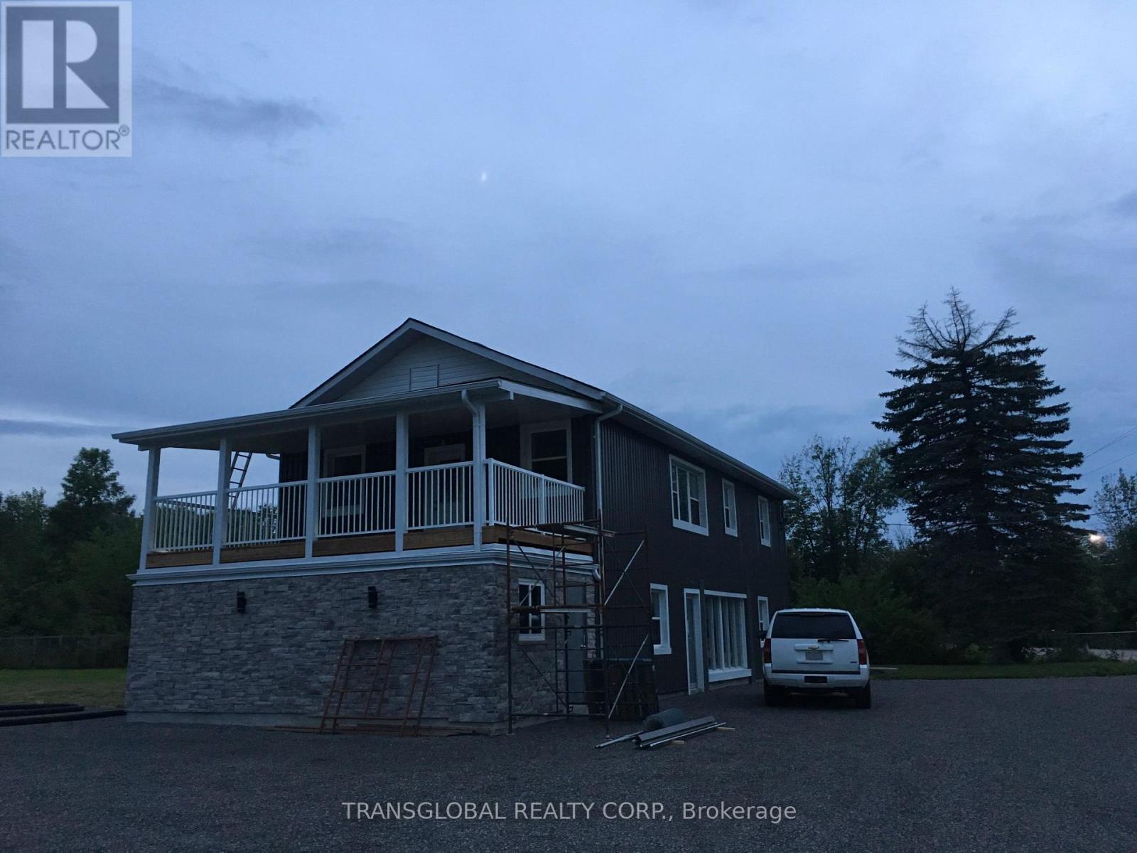 1035 METRO ROAD N