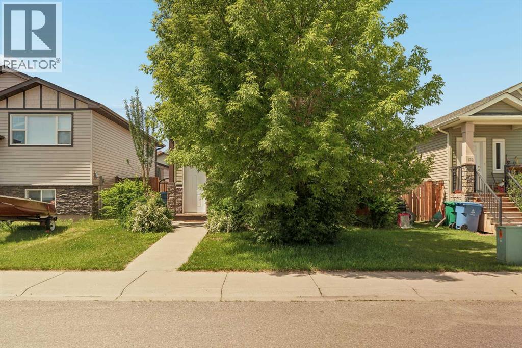 136 Mt Sundance Crescent W