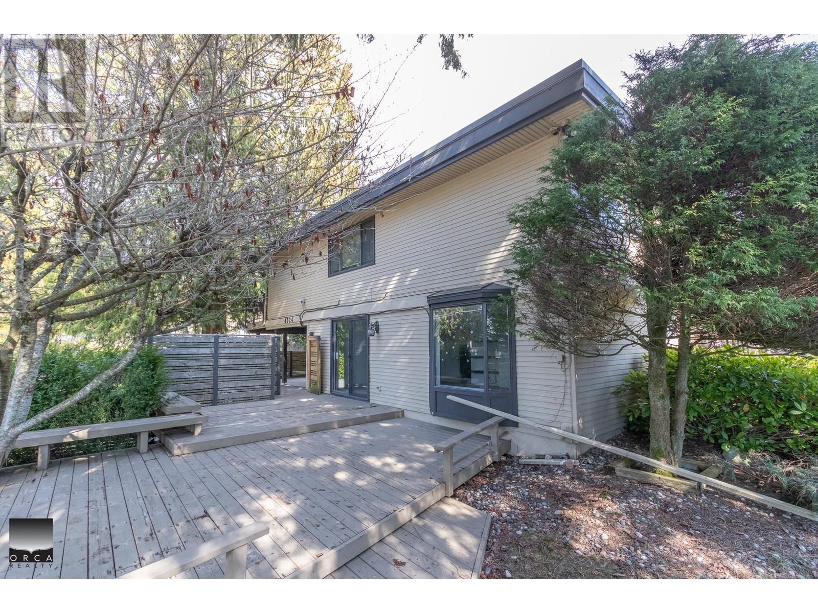 4524 MARINEVIEW CRESCENT