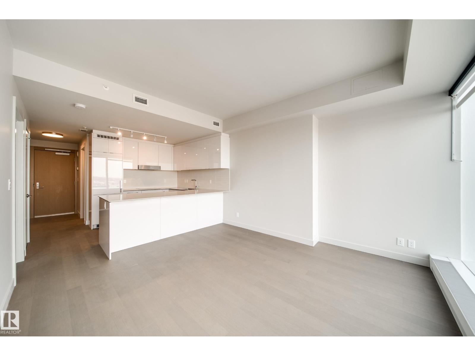 #2502 10360 102 ST NW