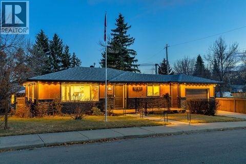 3 Cardiff Drive NW Calgary AB T2K1R4