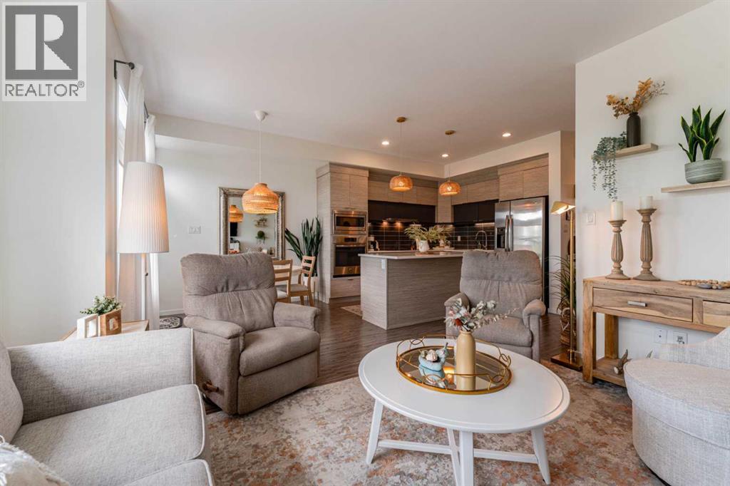 5, 490 Highlands Boulevard W