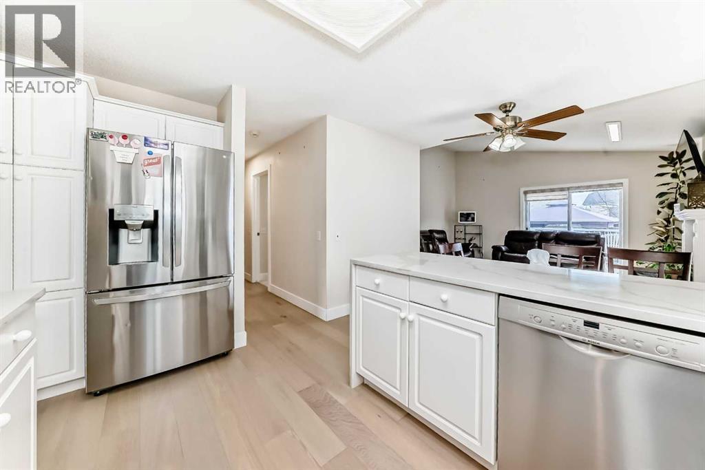 7165 California Boulevard NE