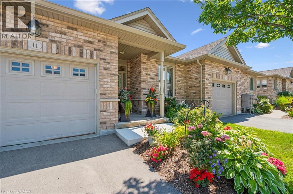 20 ISHERWOOD Avenue Unit# 11