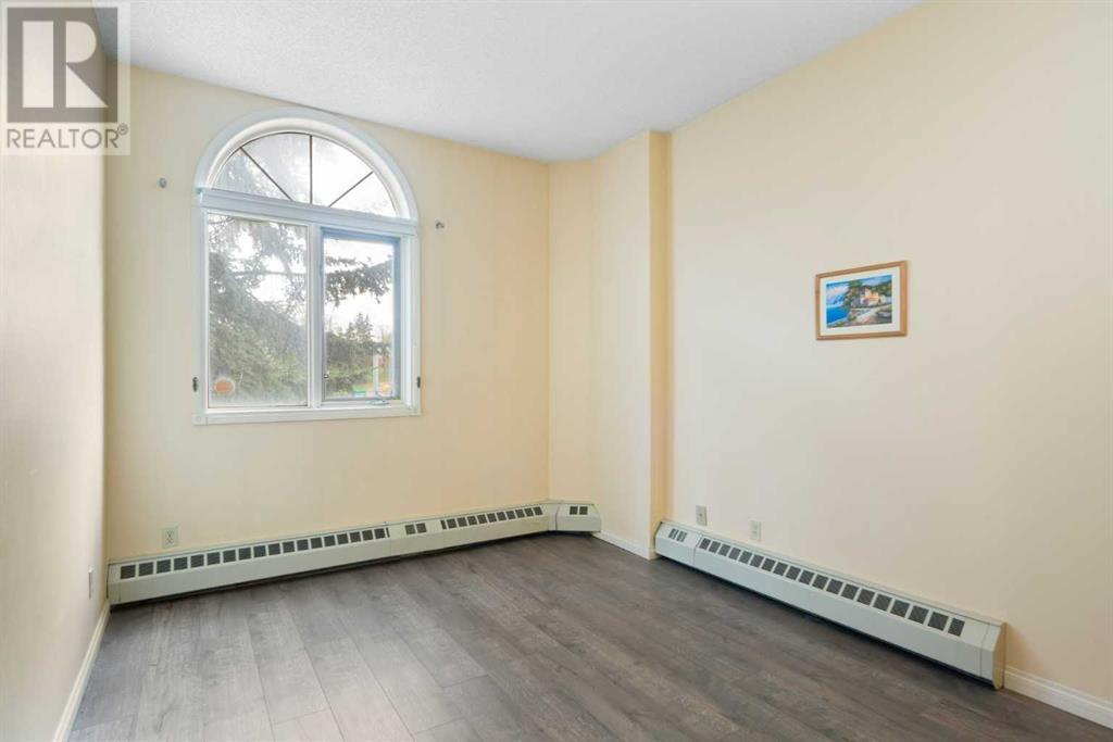 103, 2011 University Drive NW