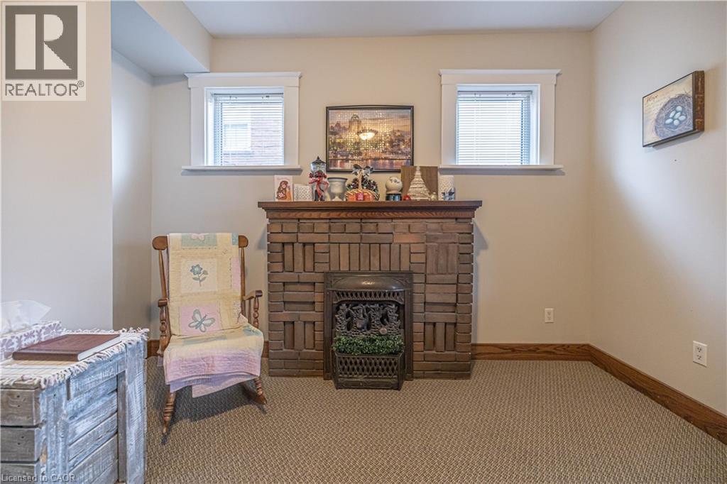 318 FREDERICK Street