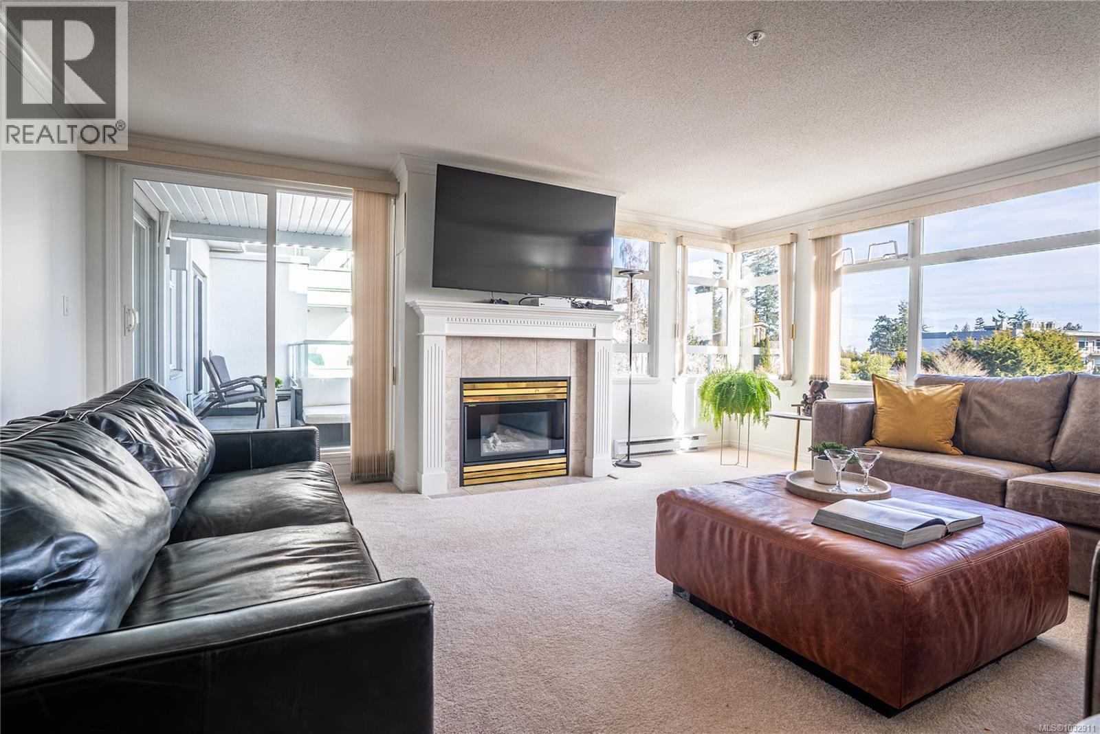 306 5110 Cordova Bay Rd