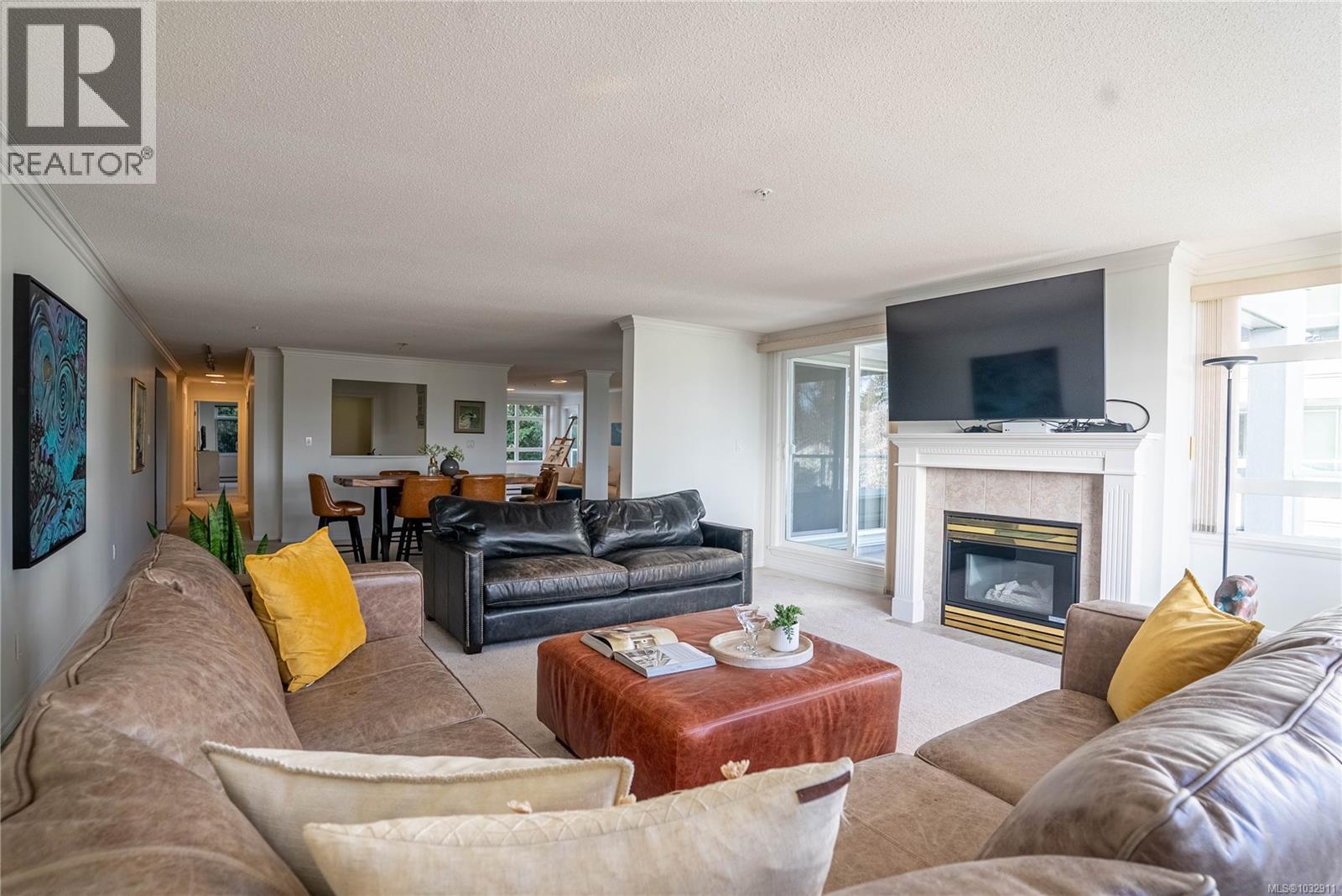 306 5110 Cordova Bay Rd