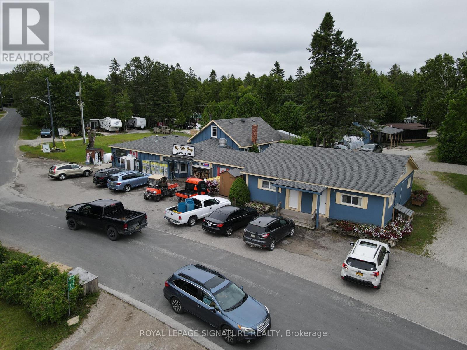 817 AND 818 PIKE BAY ROAD