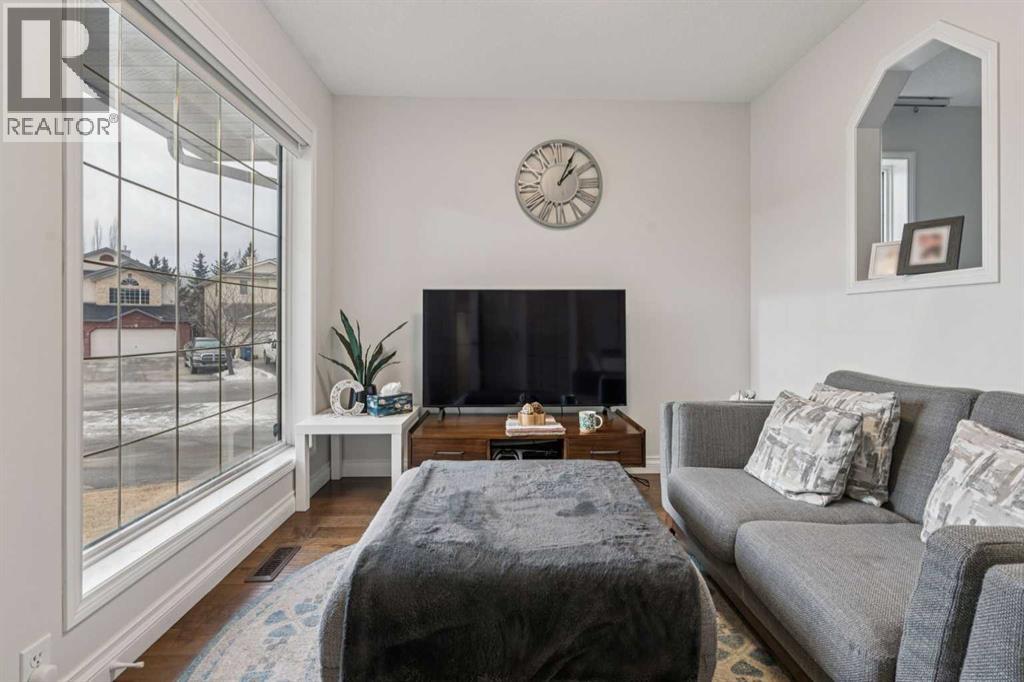 328 Douglas Glen Heath SE