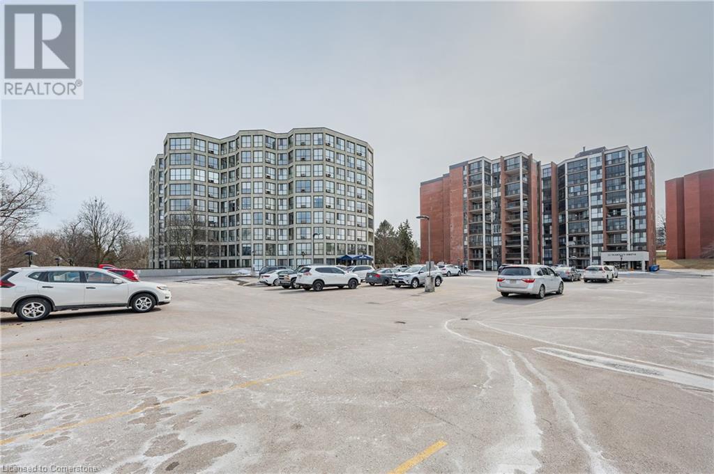 24 MARILYN Drive Unit# 806