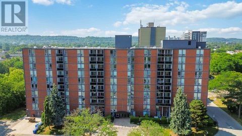 1004 - 75 GLENBURN COURT Hamilton (Riverdale) ON L8E1C7