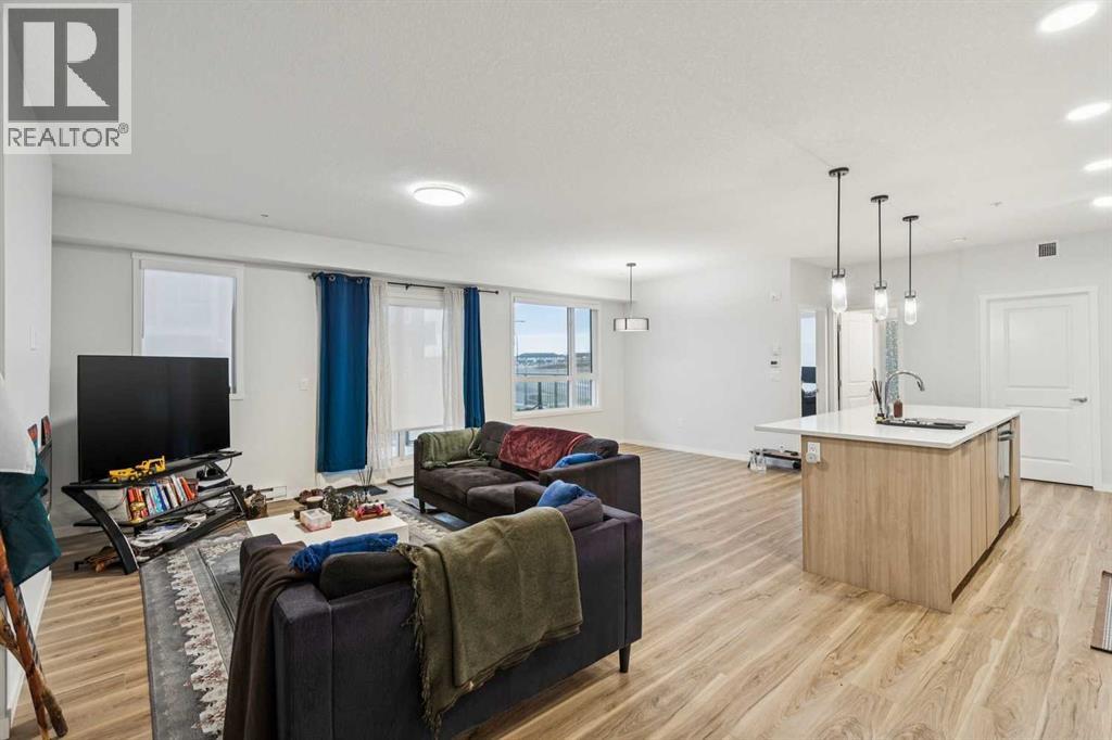 3116, 33 Carringham Gate NW