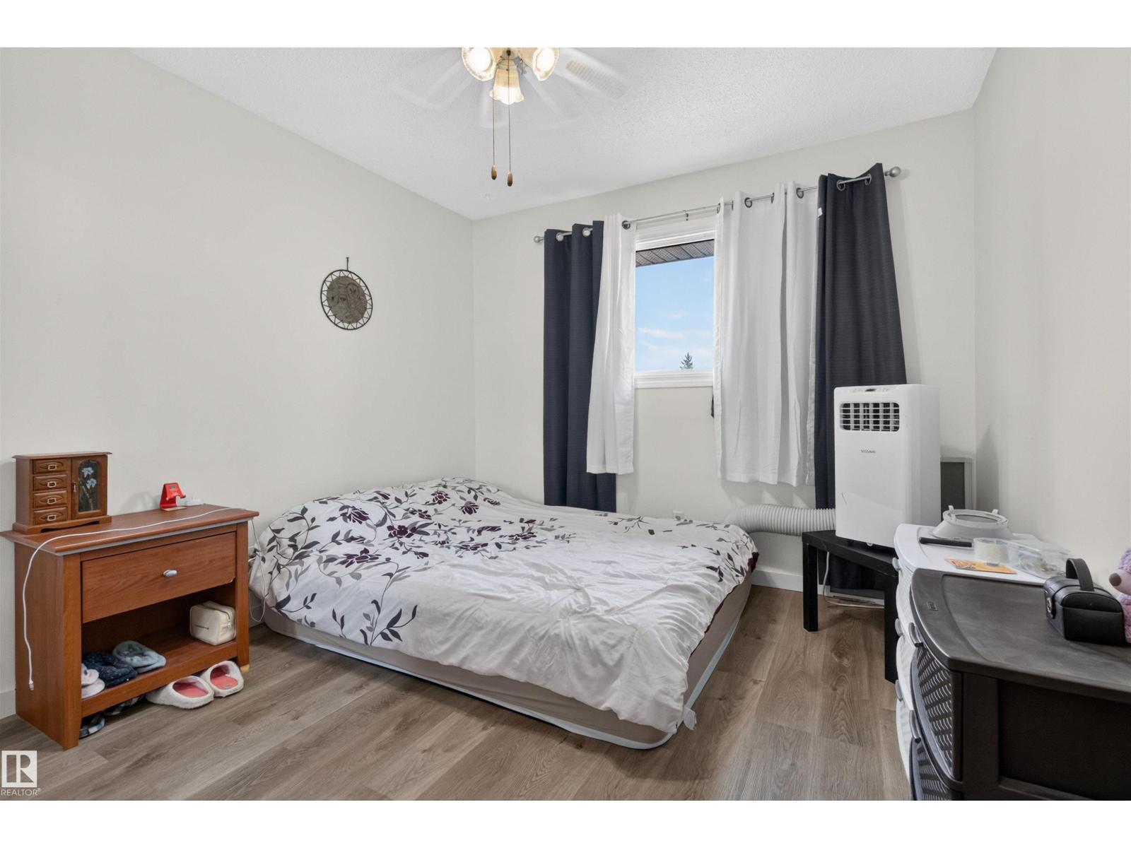 #12 14120 80 ST NW