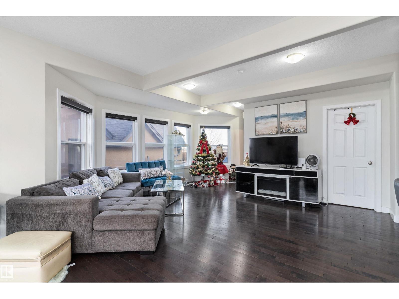 #36 1720 GARNETT PT NW