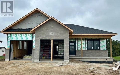 52 MCTAVISH CRESCENT Huron-Kinloss ON N0G2R0