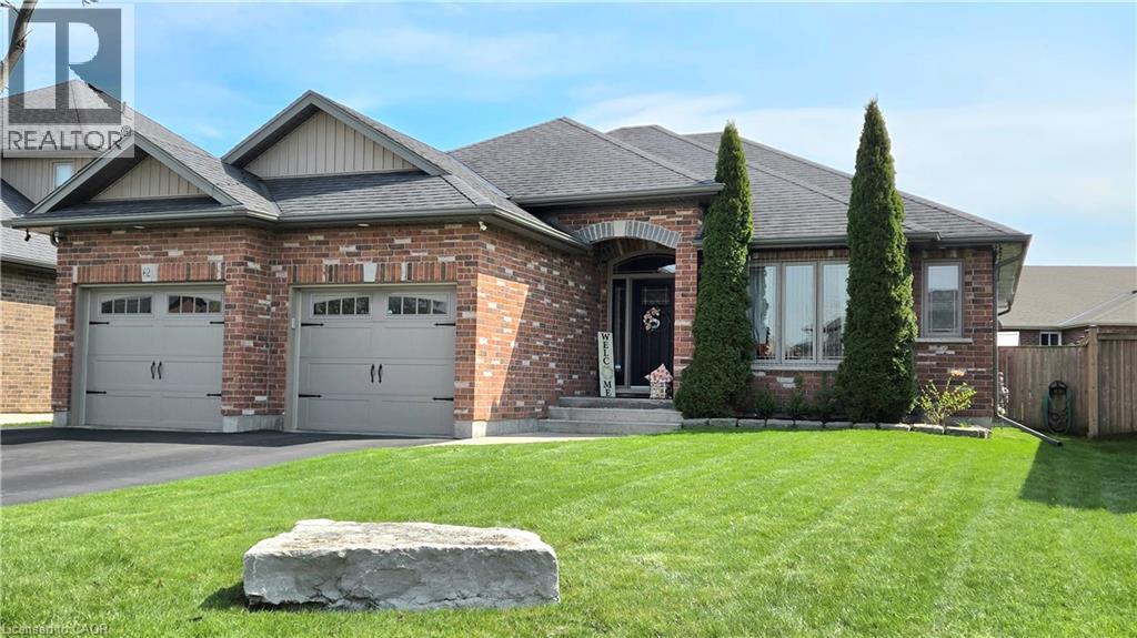 Photo 1 of 28 — 62 DRIFTWOOD Drive, Simcoe, ON N3Y0B4