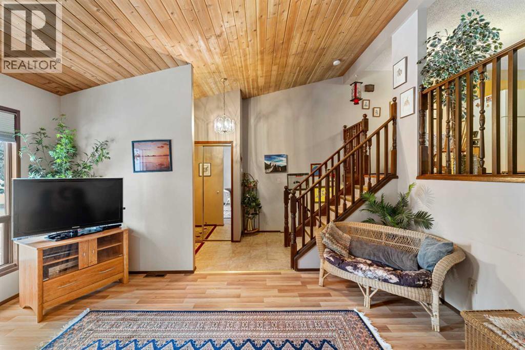 12 Canterbury Gardens SW