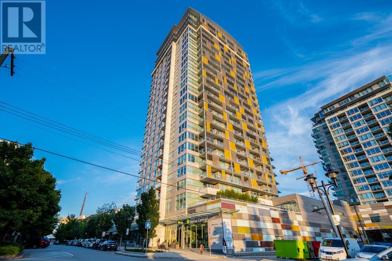 Photo 1 of 40 — 125 East 14TH Street 707, North Vancouver, BC V7L0E6