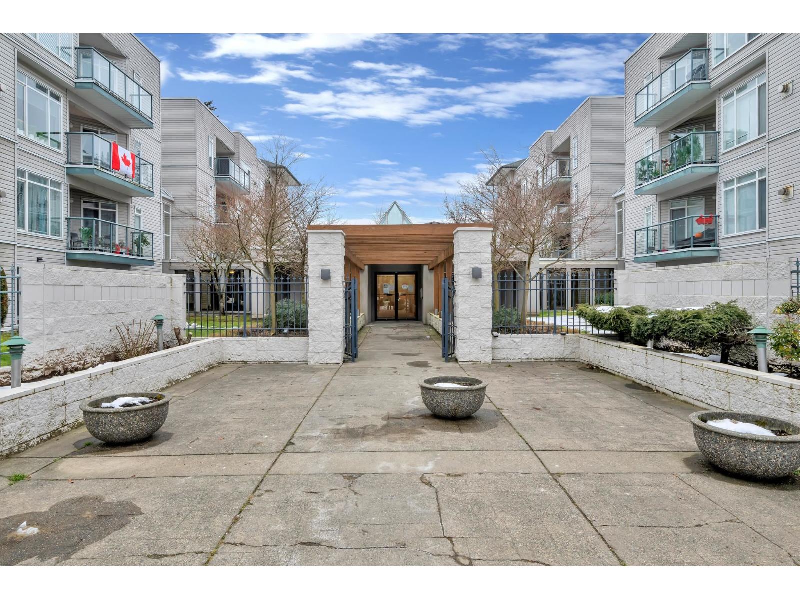 306 32075 GEORGE FERGUSON WAY
