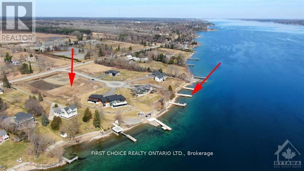 4 SHORESIDE WAY S