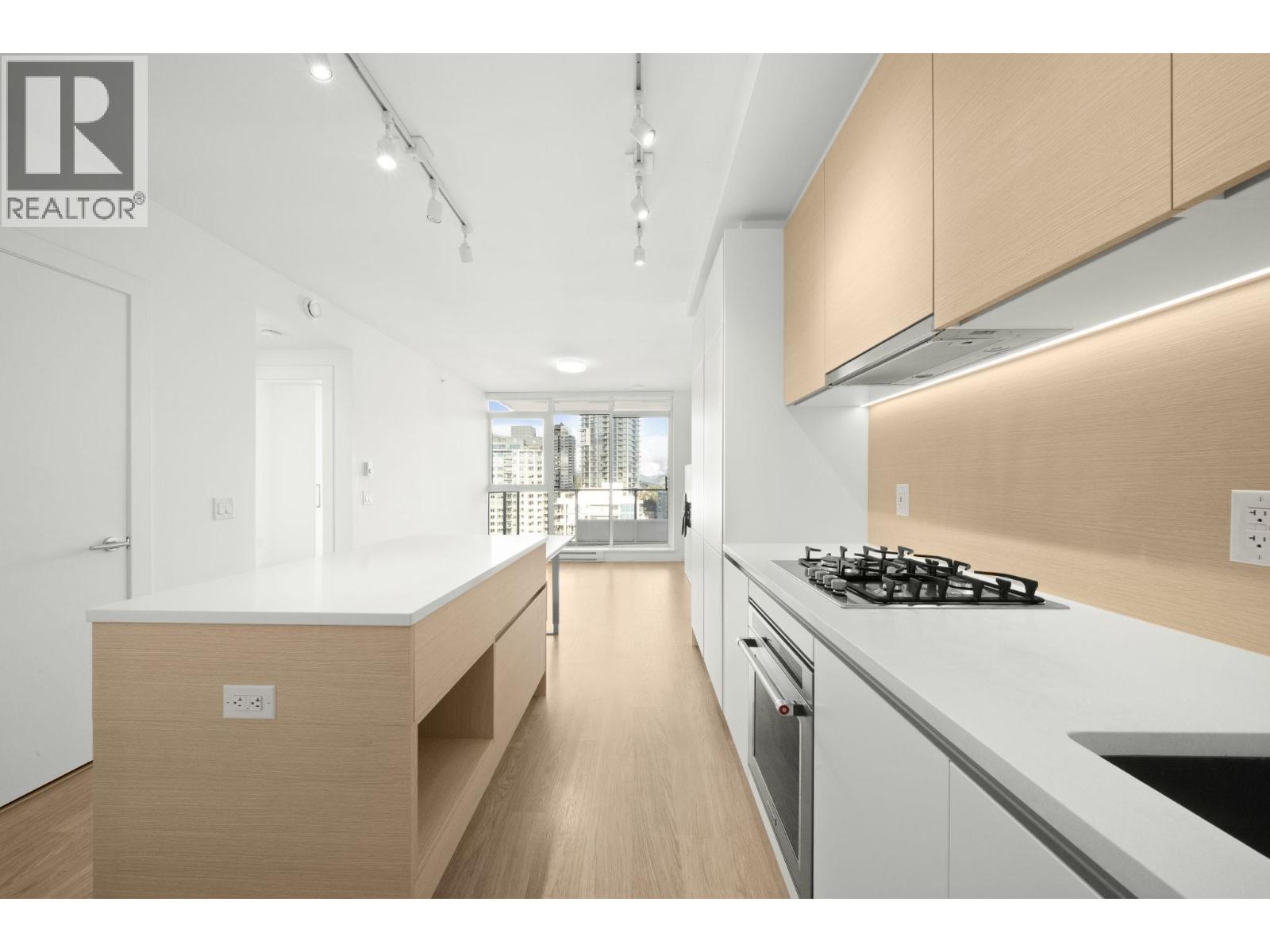 3401 657 WHITING WAY