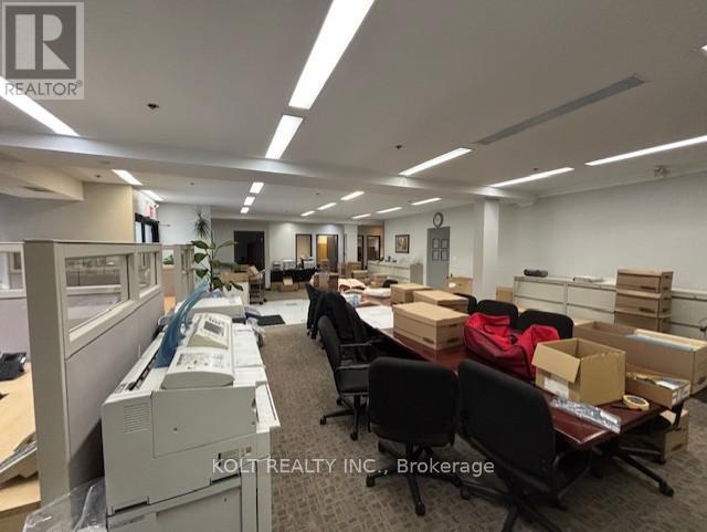 13-15 - 80 ESNA PARK DRIVE