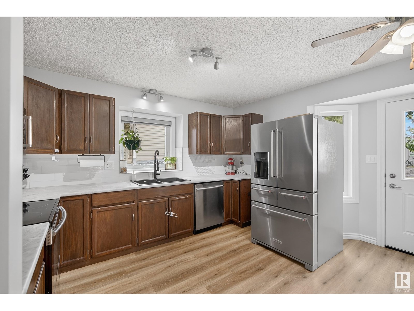 6216 152C AV NW