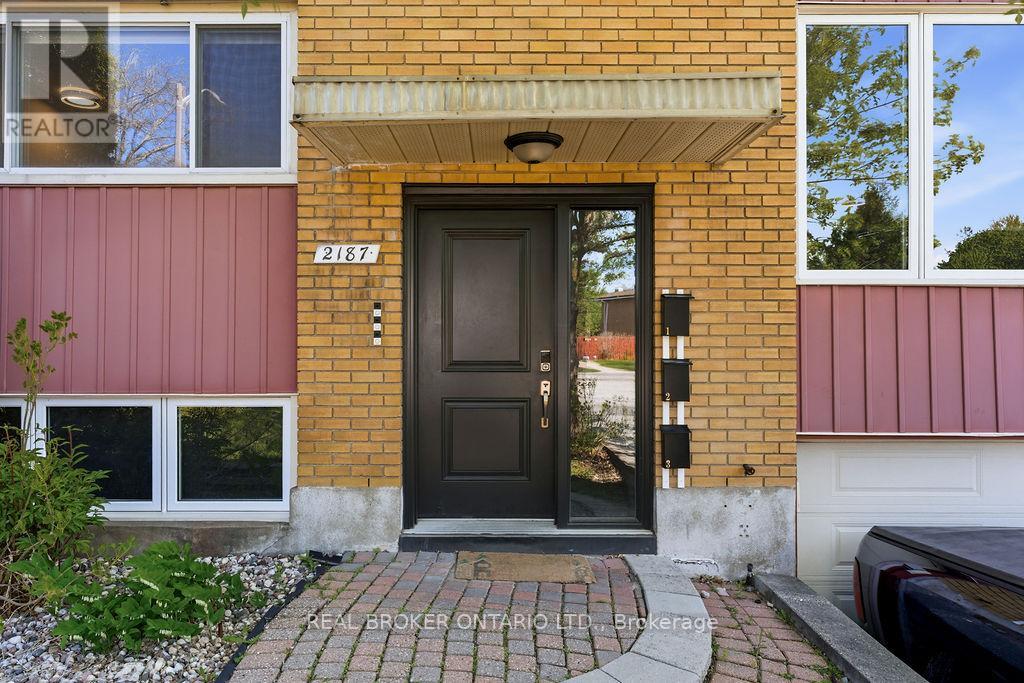 #1 - 2187 PLESSER STREET