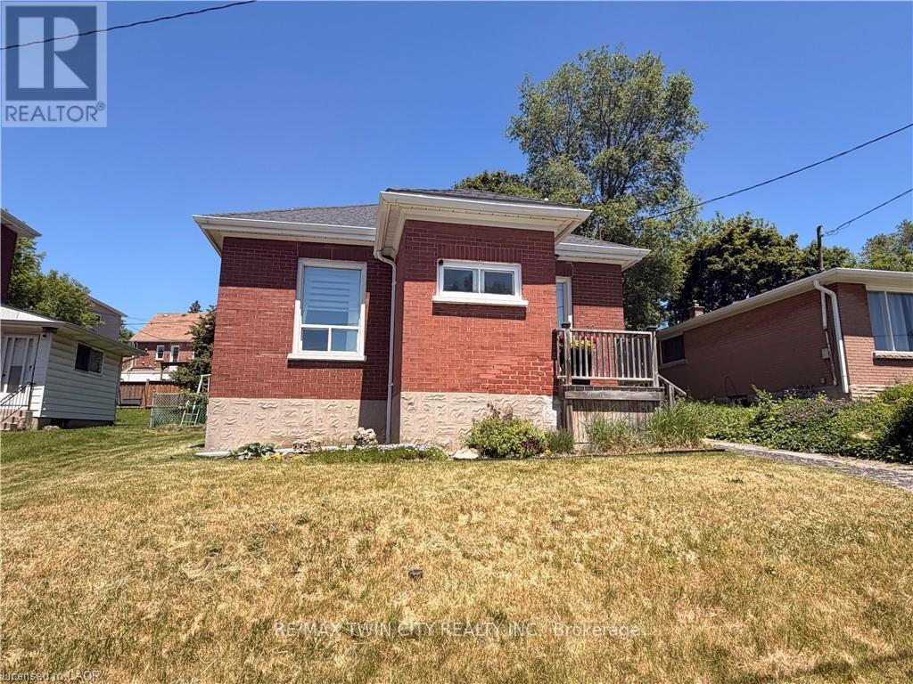 19 PAISLEY HEIGHTS