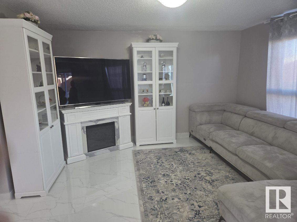 1947 51 ST SW