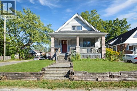 61 BROADWAY Avenue Hamilton ON L8S2V9