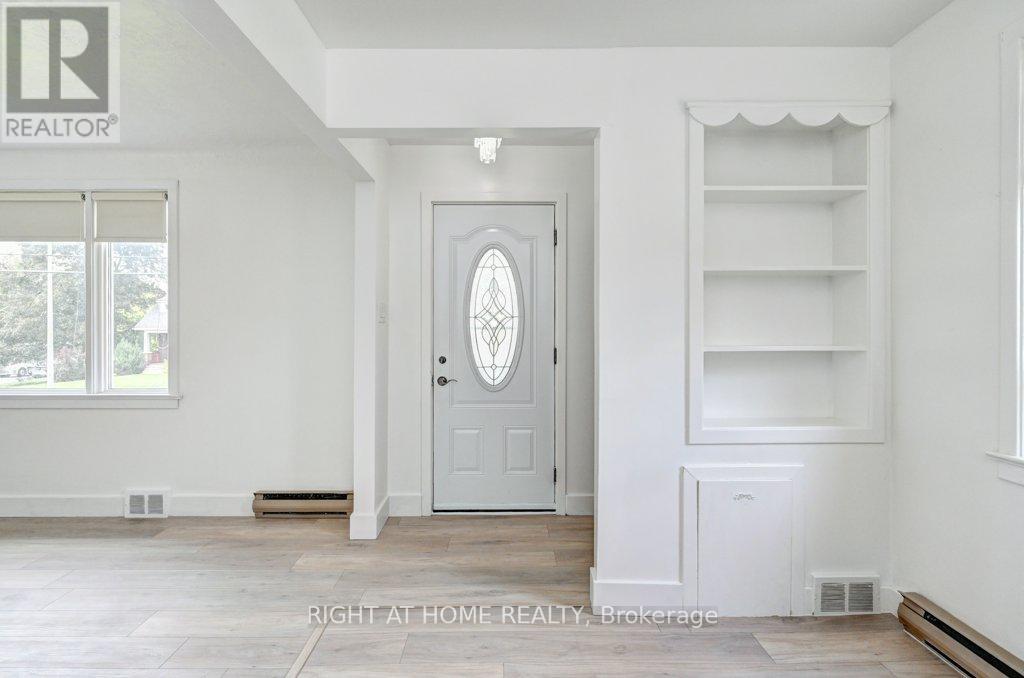 505 SPEEDVALE AVENUE E