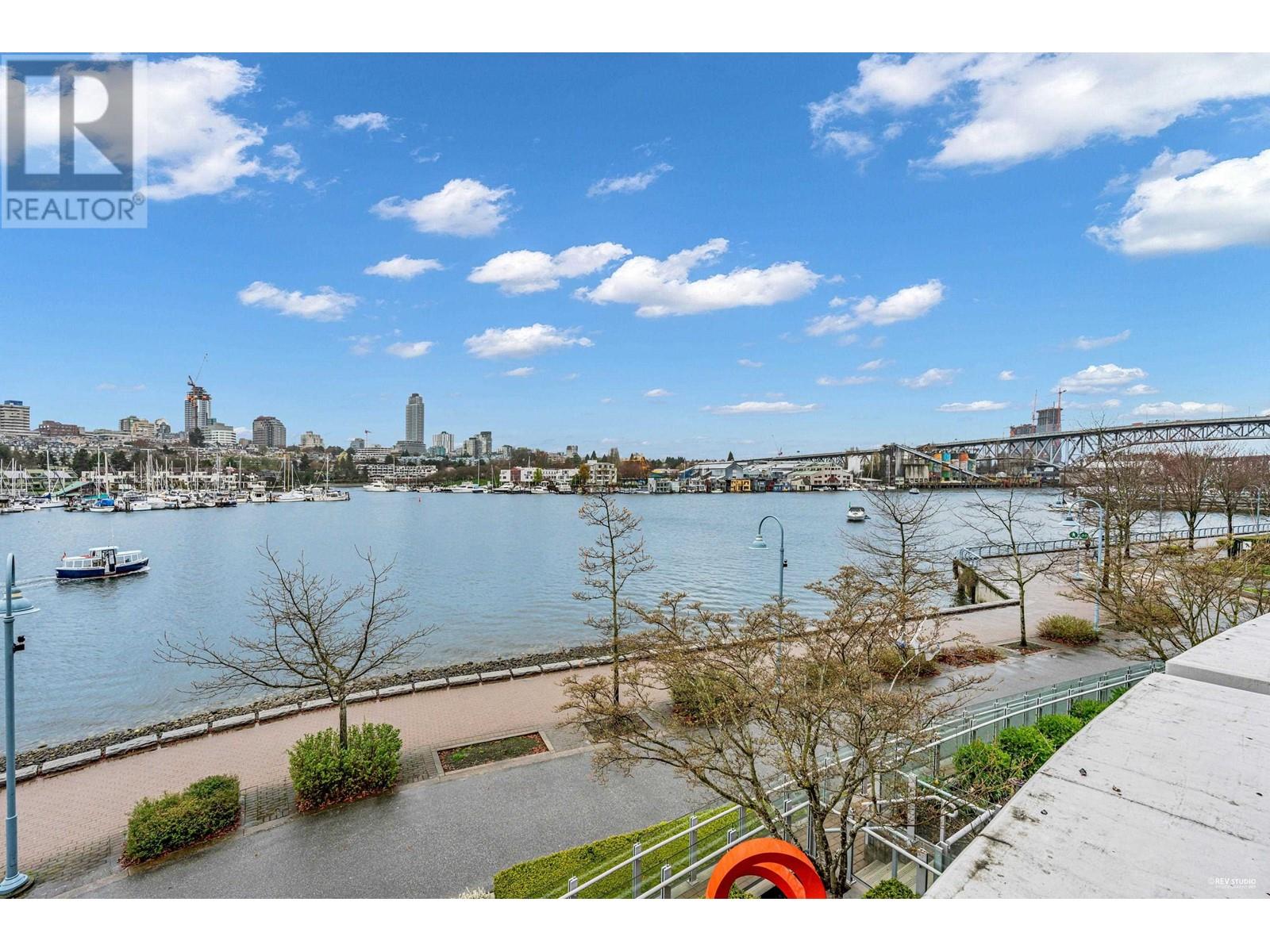 1576 HOMER MEWS