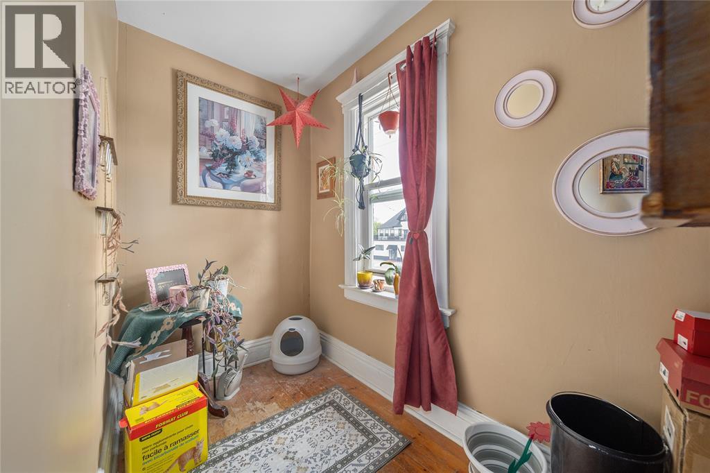 169 CHRISTINA STREET South