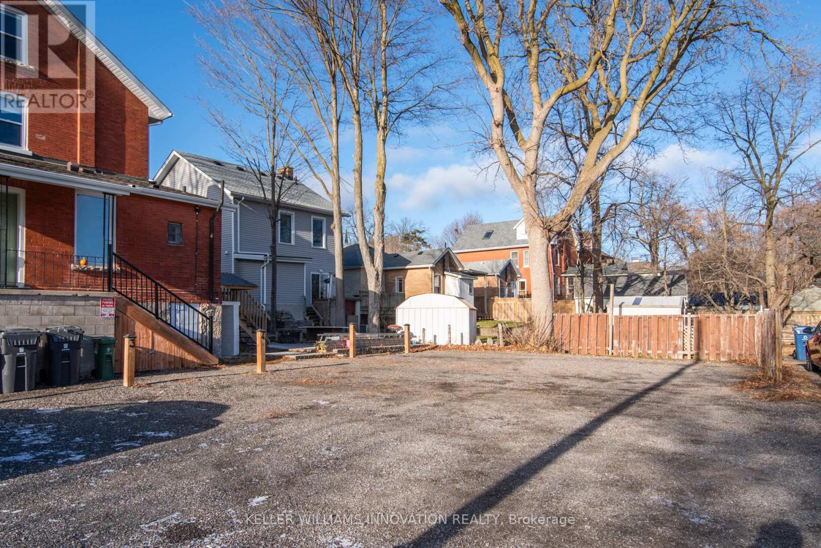 B - 72 WATERLOO AVENUE