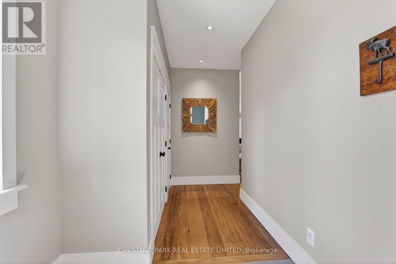 153 RIVEREDGE DRIVE