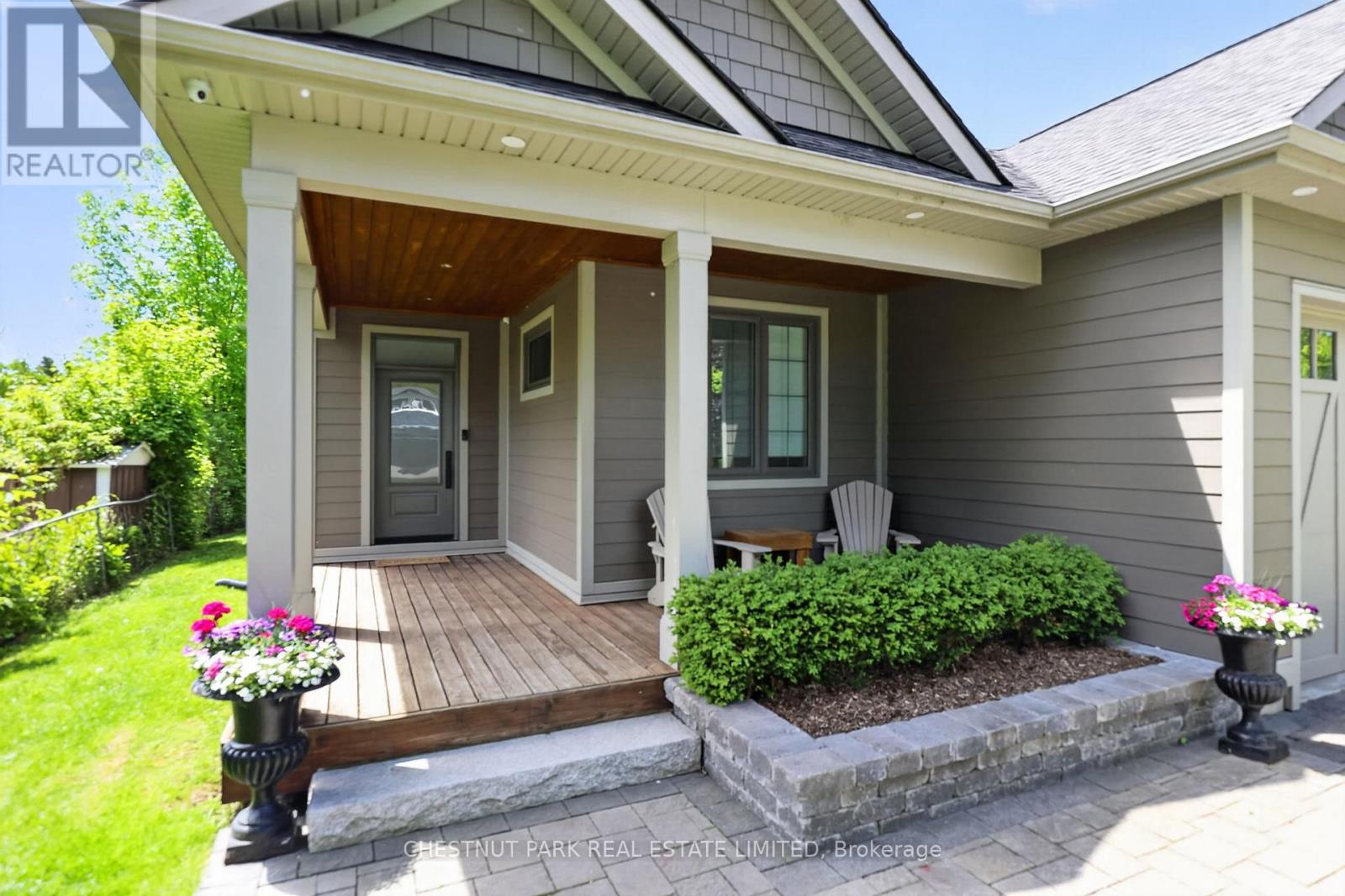153 RIVEREDGE DRIVE