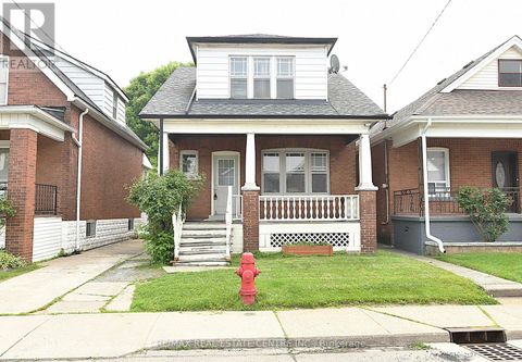 106 GROSVENOR AVENUE N Hamilton (Crown Point) ON L8L7S6