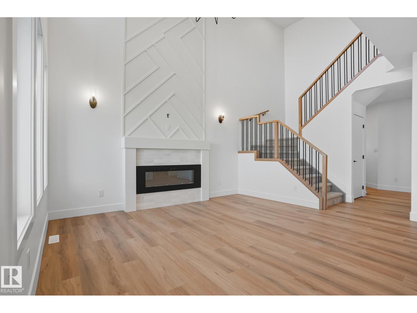 8608 181 AV NW NW