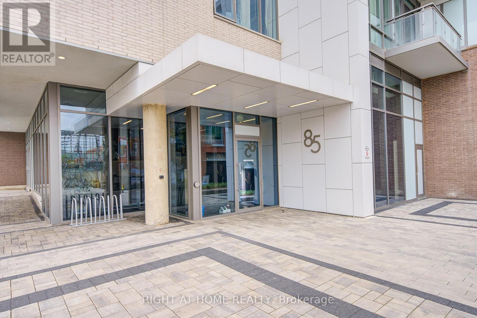 405 - 85 DUKE STREET W