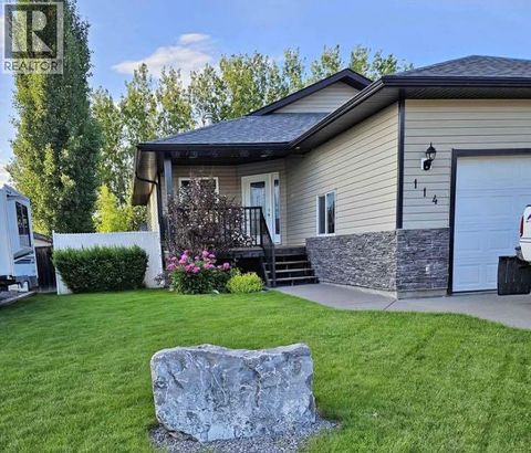 114 Poplar Drive Whitecourt AB T7S1X1