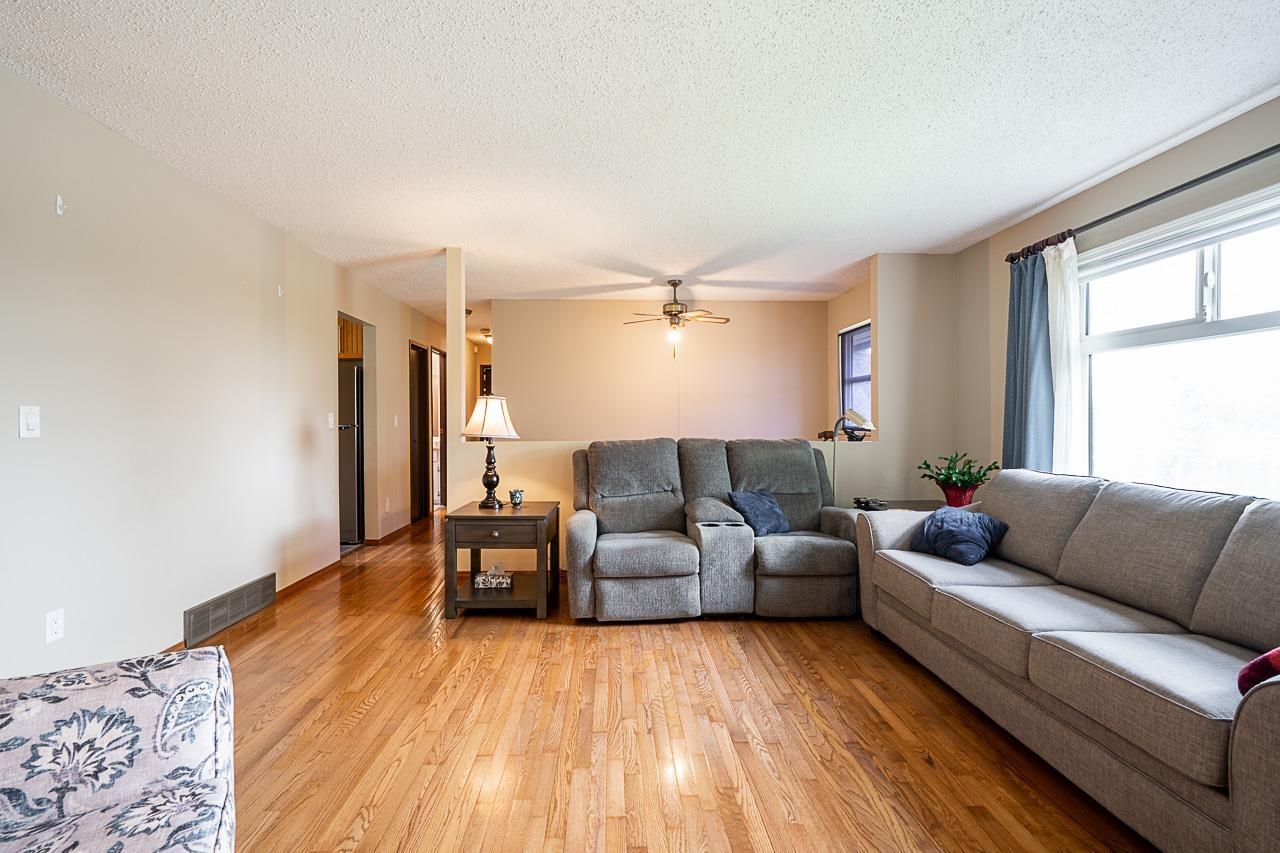 2724 VALEMONT CRESCENT