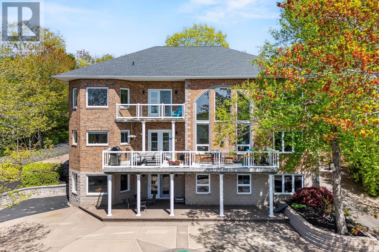 24 Glenmorren Court