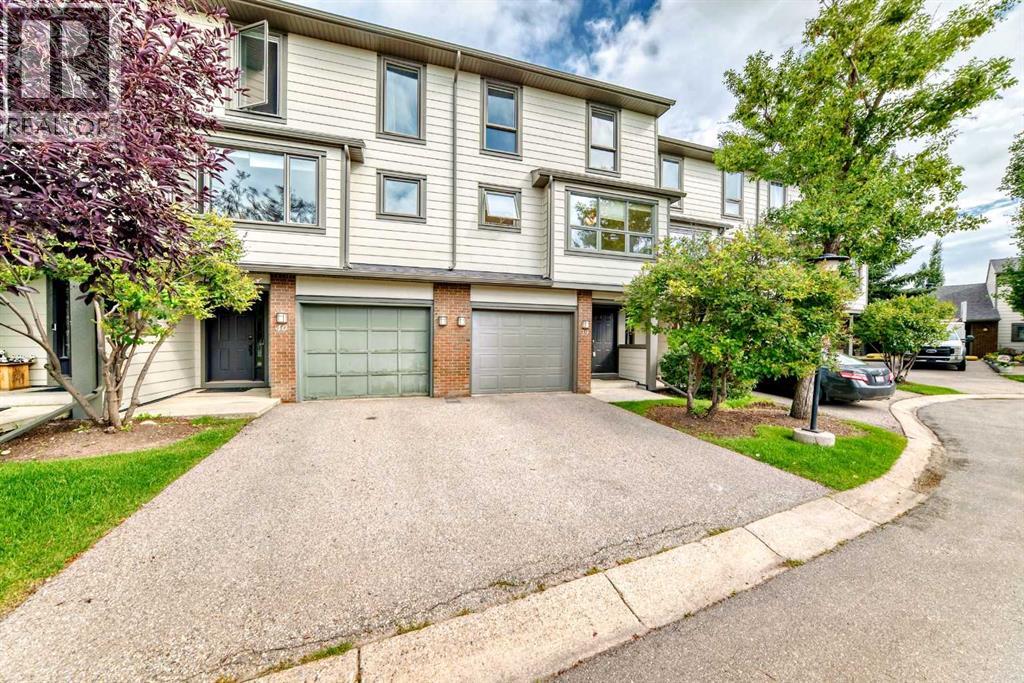 39, 185 Woodridge Drive SW